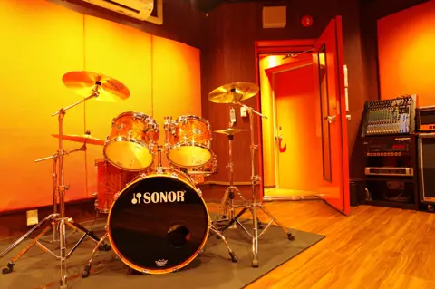 STUDIO SOLfA（スタジオソルファ）（ドラムのある練習室）