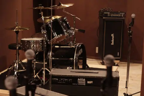 studio tissue★box：ドラムとアンプ