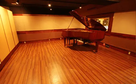 Studio TLive（スタジオトライブ）（グランドピアノのある部屋）