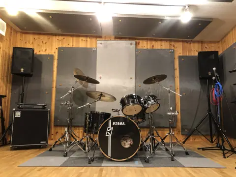 Studio WoodBox（スタジオウッドボックス）：ドラムセット