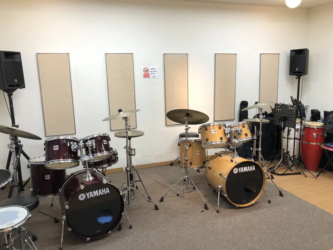 スガナミ楽器 相模原センター 練習室レンタル（ドラムセットのある部屋）
