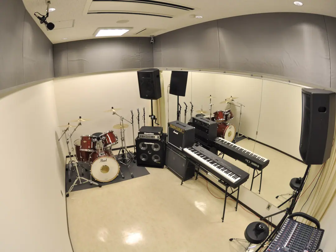 SUZUCOMI レンタルスタジオ(Studio B(ドラム・キーボード・アンプ))