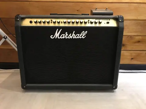 UNI PRIVATE STUDIO：マーシャルのギターアンプ
