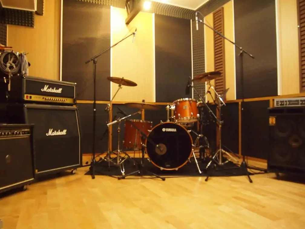 VoxBox Studio(メインブース(ドラム・アンプ))